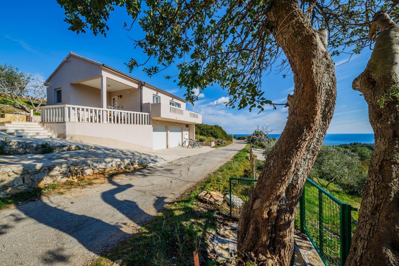 Villa Luana Vis Exterior foto